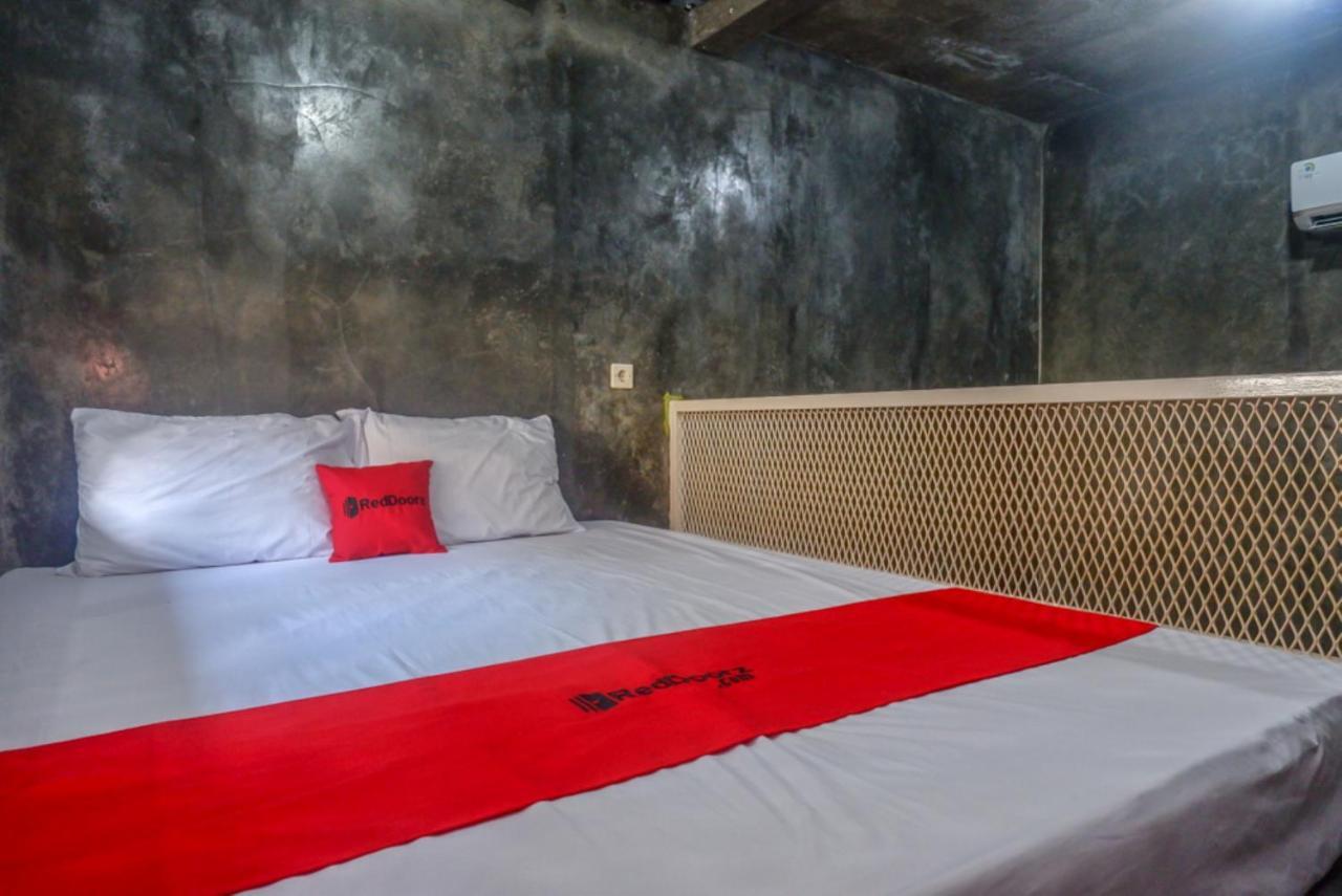 Reddoorz Near Jumbo Mall Sragen Exterior photo