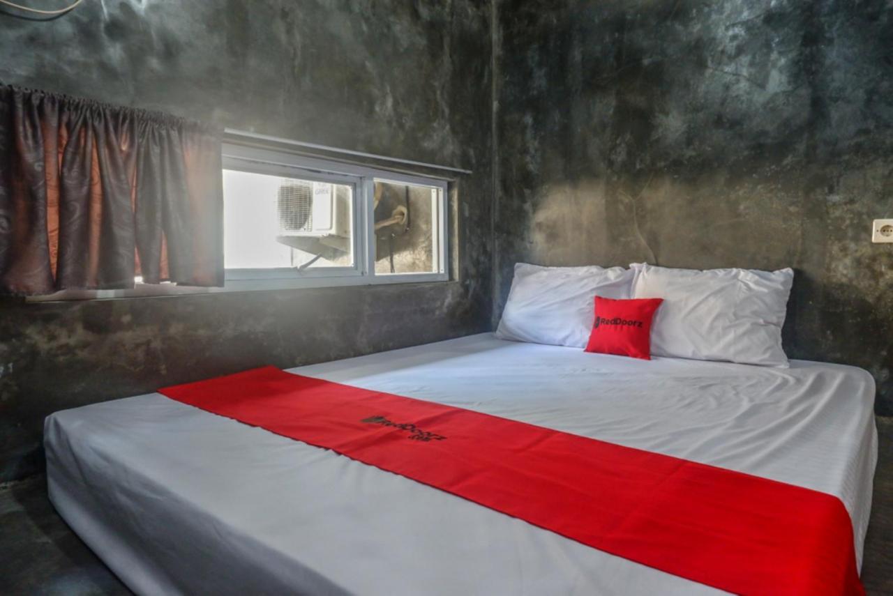 Reddoorz Near Jumbo Mall Sragen Exterior photo