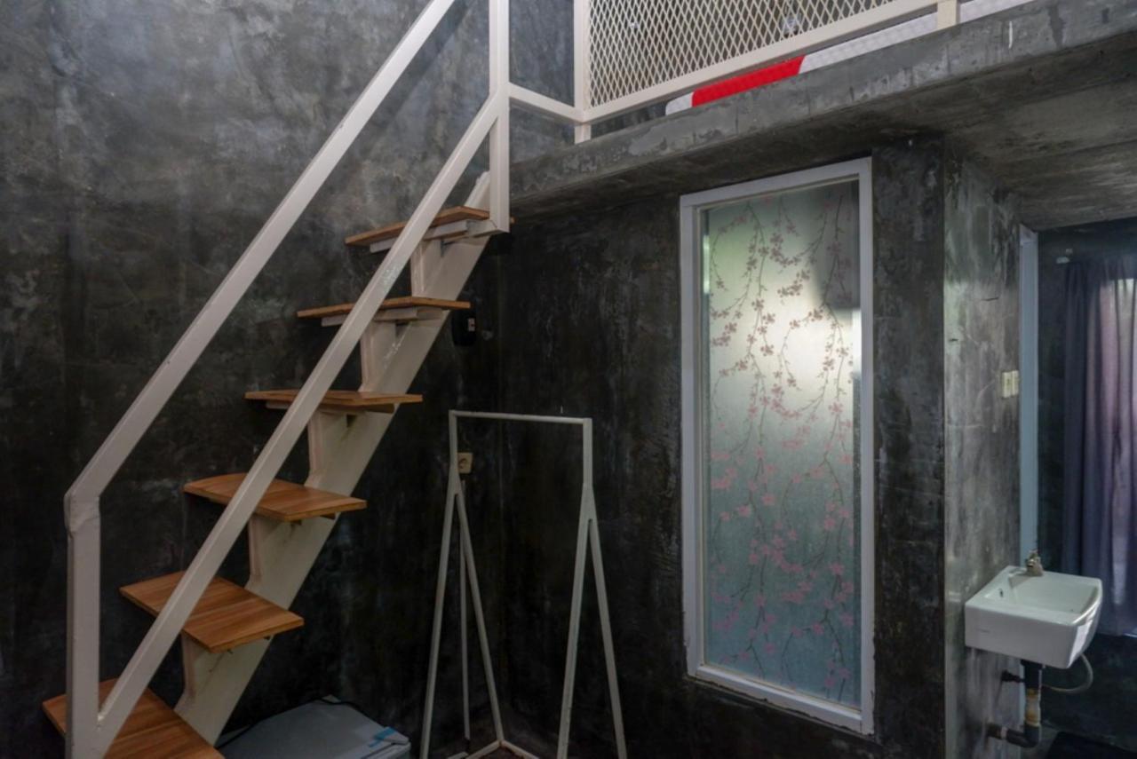 Reddoorz Near Jumbo Mall Sragen Exterior photo