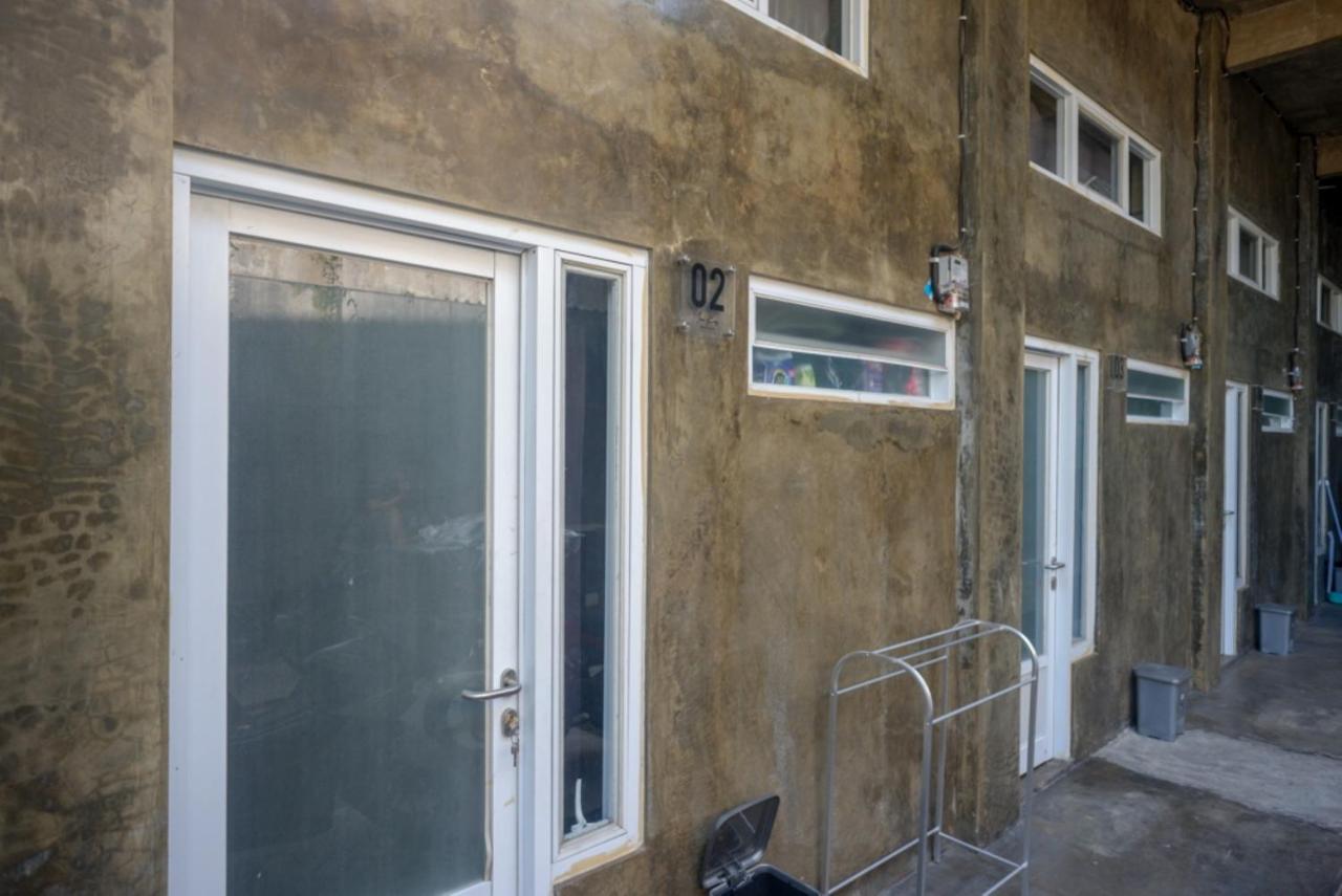 Reddoorz Near Jumbo Mall Sragen Exterior photo