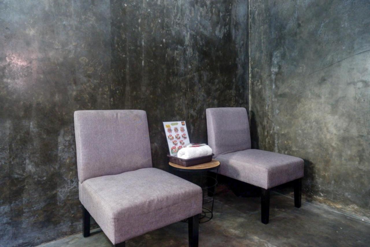 Reddoorz Near Jumbo Mall Sragen Exterior photo